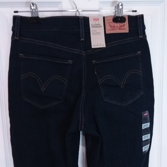 Women's Levi's Classic Straight Mid Rise Jeans 27W by 30L New with Tags - Picture 8 of 12